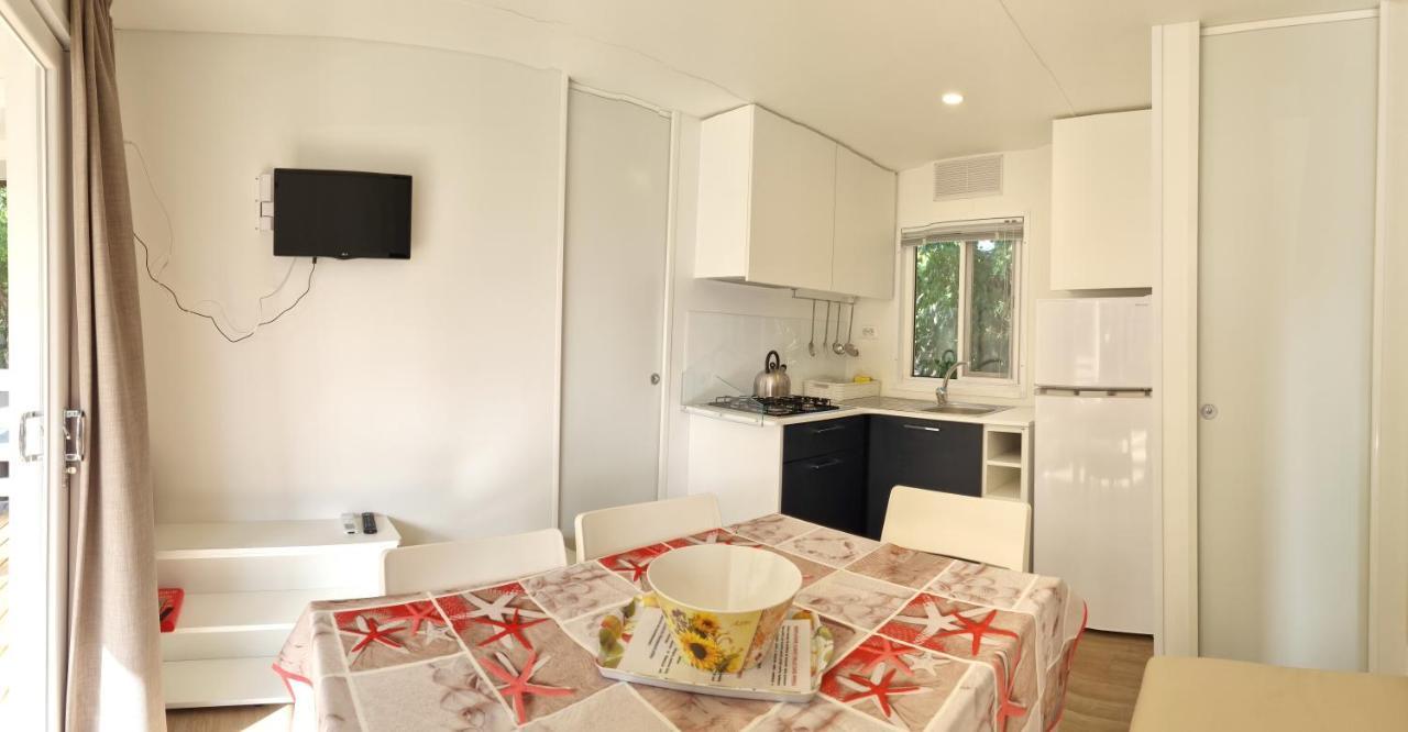 Camping La Rocca Manerba del Garda Εξωτερικό φωτογραφία